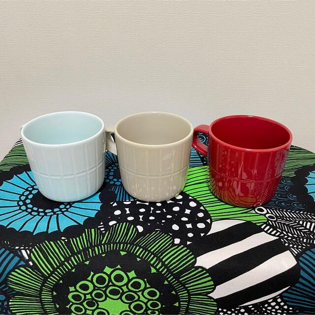 ArmiRatiaカラーmarimekko マリメッコ　Tiiliskivi マグカップセット