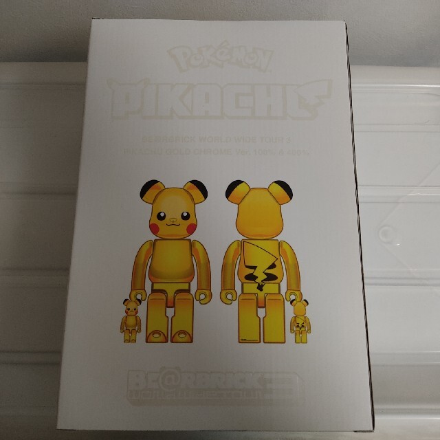 BE@RBRICK Pikachu GOLD CHROME 100% & 400