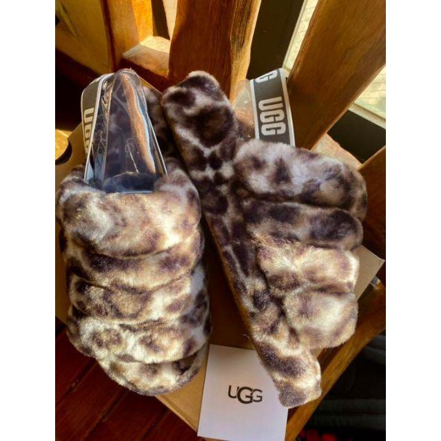 UGG(アグ)の完売しました。。。①✨25㎝✨UGG✨フラッフ イヤー スライド✨PANTHER レディースの靴/シューズ(サンダル)の商品写真