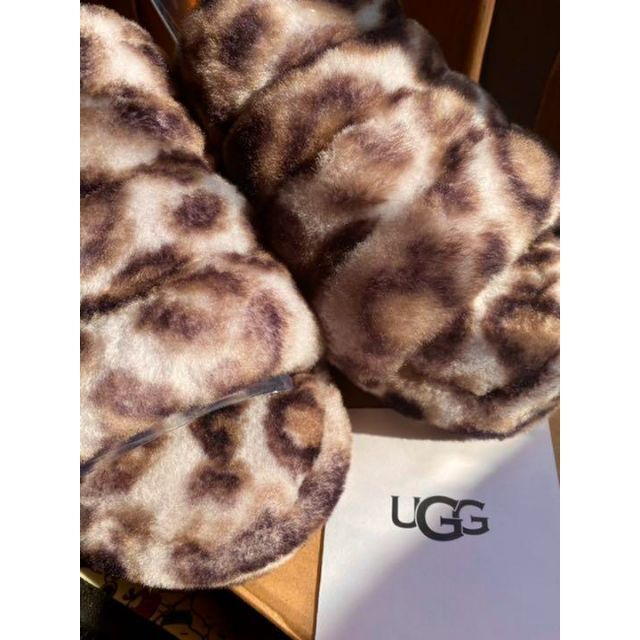 完売しました。。。①✨25㎝✨UGG✨フラッフ イヤー スライド✨PANTHER