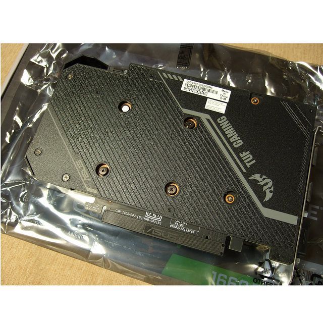 ASUS(エイスース)のASUS TUF Gaming GeForce GTX 1660 Ti EVO スマホ/家電/カメラのPC/タブレット(PC周辺機器)の商品写真