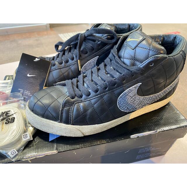 2006 NIKE BLAZER SB SUPREME BLACK US10.5靴/シューズ