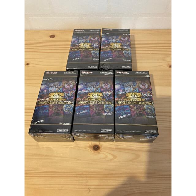 遊戯王(ユウギオウ)の遊戯王　ヒストリーアーカイブコレクション　5BOX 未開封　シュリンク付き エンタメ/ホビーのトレーディングカード(Box/デッキ/パック)の商品写真