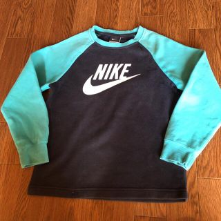 ナイキ(NIKE)のNIKE ナイキ スウェット　トレーナー　140cm(Tシャツ/カットソー)