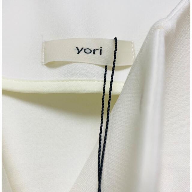 yori ポケットフリルジャケット【2022SP】ホワイト レディースのジャケット/アウター(ノーカラージャケット)の商品写真