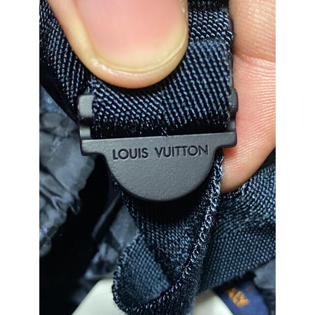 LOUIS VUITTON(ルイヴィトン)のLOUISVUITTON 18AW シャドウモノグラム トラックパンツ メンズのパンツ(その他)の商品写真