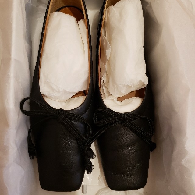 PELLICO(ペリーコ)の専用　IPPICHIC　ブラックバレーシューズ レディースの靴/シューズ(バレエシューズ)の商品写真