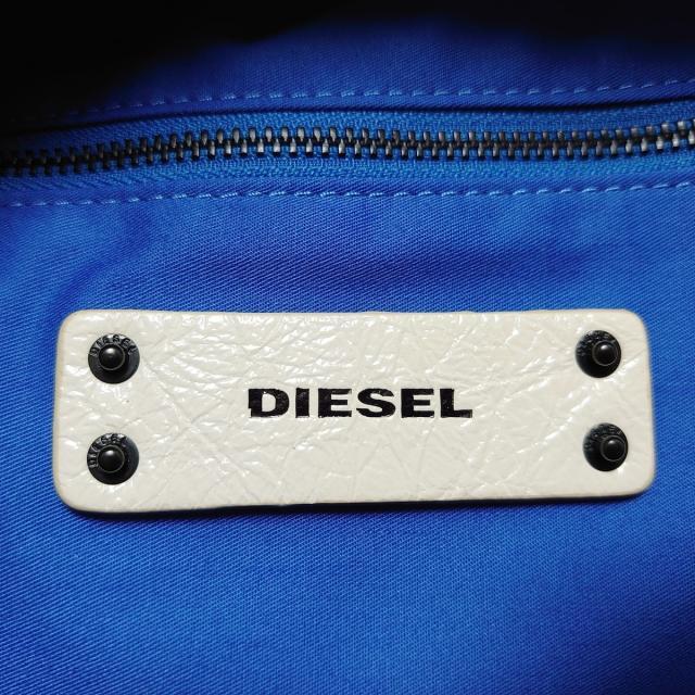 DIESEL(ディーゼル)のディーゼル リュックサック アイボリー レディースのバッグ(リュック/バックパック)の商品写真