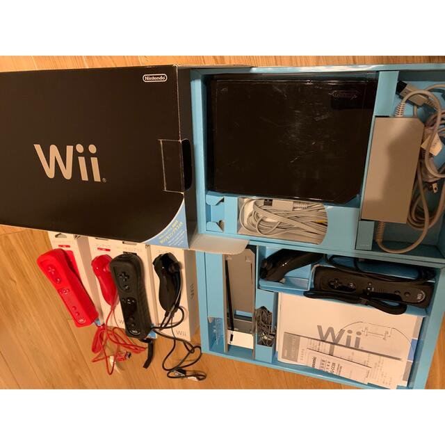 Nintendo Wii RVL-S-KAAH セット