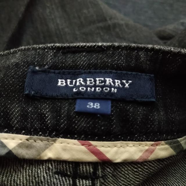 BURBERRY(バーバリー)のバーバリーロンドン ジーンズ サイズ38 L - レディースのパンツ(デニム/ジーンズ)の商品写真