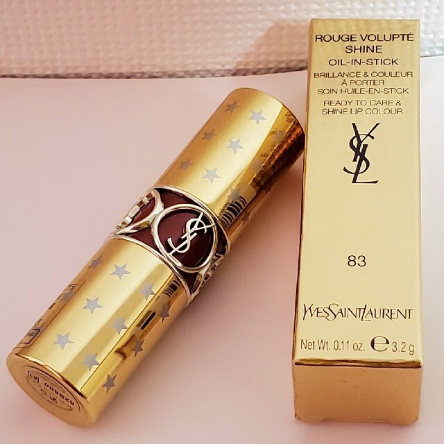 Yves Saint Laurent Beaute(イヴサンローランボーテ)の【3月末まで！限定品/新品未使用】イヴサンローラン  ヴォリュプテ シャイン コスメ/美容のベースメイク/化粧品(口紅)の商品写真