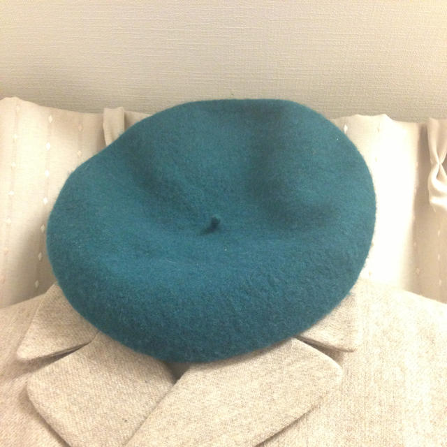 緑のベレー帽 レディースの帽子(ハンチング/ベレー帽)の商品写真