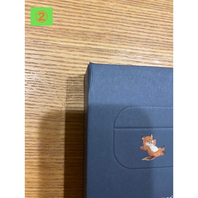 MAISON KITSUNE'(メゾンキツネ)のメゾンキツネ Chillax Fox AirPods Pro ケース スマホ/家電/カメラのスマホアクセサリー(モバイルケース/カバー)の商品写真