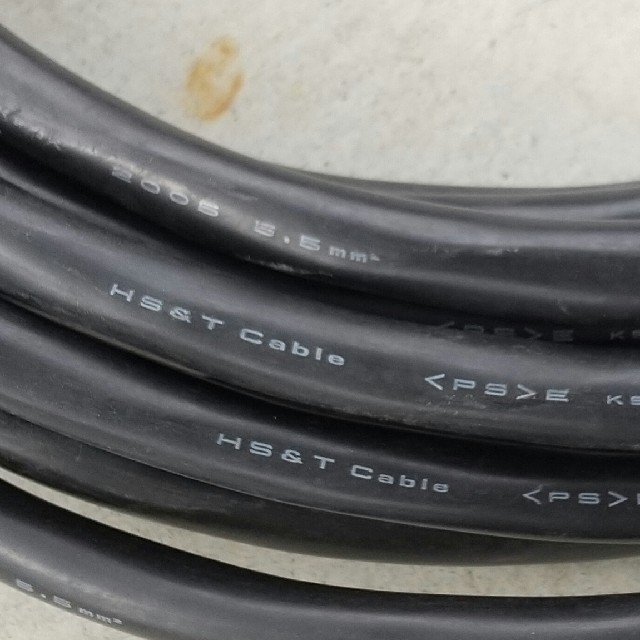 CV電源HS&T Cable 3x5.5mm²黒白赤 残りの在庫品12mです。の通販 CV電源HS&T Cable 3x5.5mm²黒白赤 残りの在庫品12mです。の通販