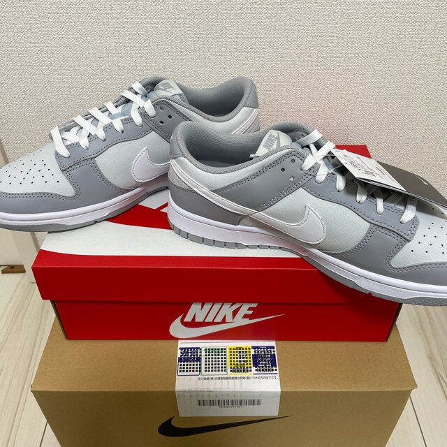 NIKE(ナイキ)の27.0 国内正規品　NIKE DUNK LOW レトロ　グレー　 メンズの靴/シューズ(スニーカー)の商品写真