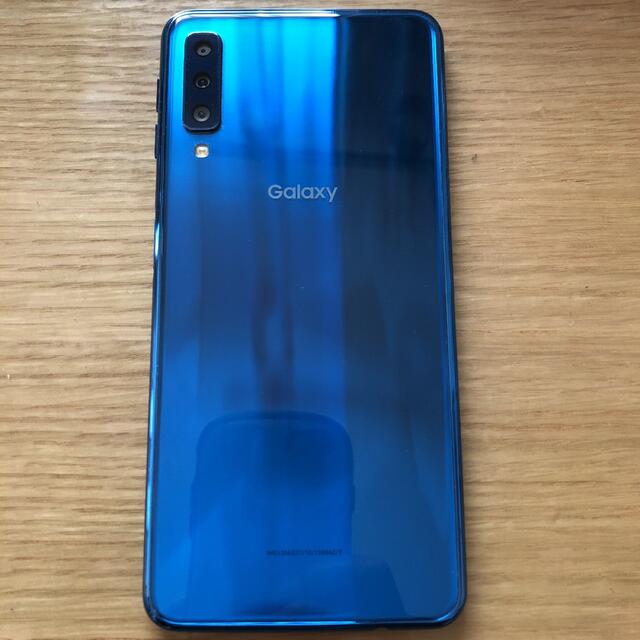 Galaxy(ギャラクシー)のGalaxy A7 ブルー 64 GB SIMフリー　ケース付き スマホ/家電/カメラのスマートフォン/携帯電話(スマートフォン本体)の商品写真