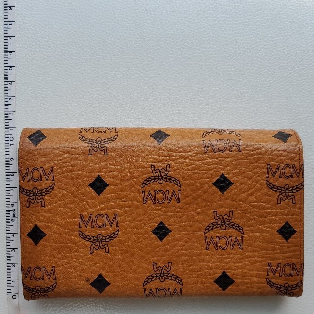 人気ブランド新作豊富 長財布 パスポートも入ります MCM - 長財布