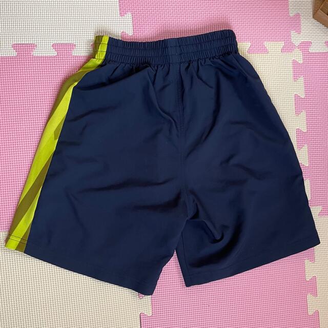 UMBRO(アンブロ)の［専用です］umbro／140／キッズ／サッカー スポーツ/アウトドアのサッカー/フットサル(ウェア)の商品写真