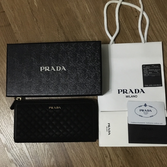 卸し売り購入 PRADA 長財布 クリーニング済 L字ファスナー ...