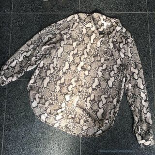 H&M(シャツ/ブラウス(長袖/七分))のフリマアイテム一覧 H&M(シャツ/ブラウス(長袖/七分))のフリマアイテム一覧