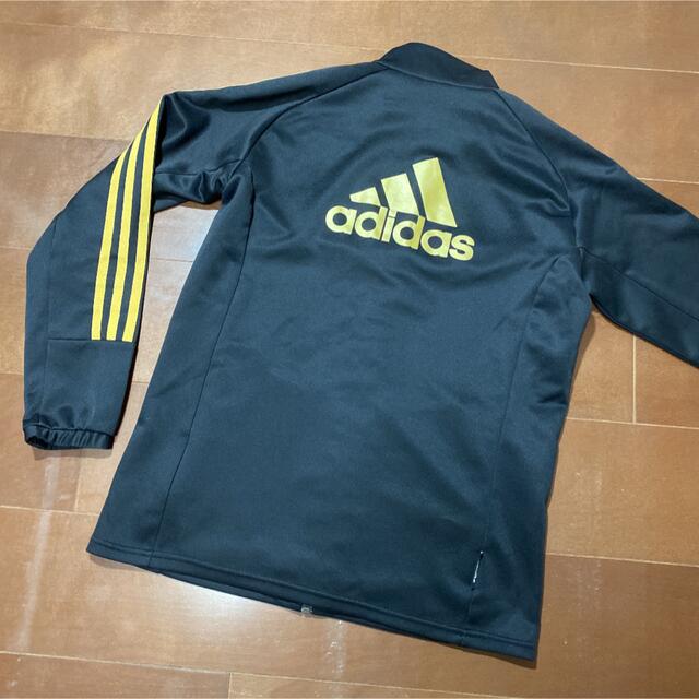 adidas(アディダス)のadidas アディダス ジップアップジャージ キッズ/ベビー/マタニティのキッズ服男の子用(90cm~)(ジャケット/上着)の商品写真