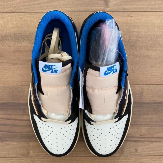 NIKE(ナイキ)のトラヴィス・スコット × フラグメント × ナイキ エアジョーダン1 ロー メンズの靴/シューズ(スニーカー)の商品写真