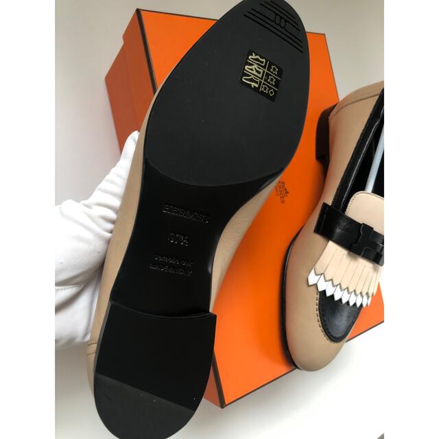 Hermes(エルメス)のchiiko様専用　新品　HERMES   モカシン　ロワイヤル　37.5 レディースの靴/シューズ(ローファー/革靴)の商品写真