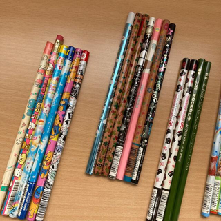 30本鉛筆まとめ売り☆7色鉛筆含むの通販 by aasuu's shop｜ラクマ