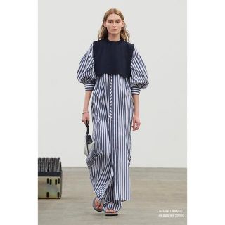 ハイク(HYKE)のHYKE T/C STRIPED GATHERED DRESS(ロングワンピース/マキシワンピース)