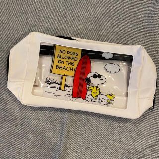 ピーナッツ(PEANUTS)の【送料込み】PEANUTS SNOOPY ビニールポーチ　クリアポーチ　白(ポーチ)