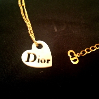 クリスチャンディオール(Christian Dior)のDiorのシェルハートネックレス(ネックレス)