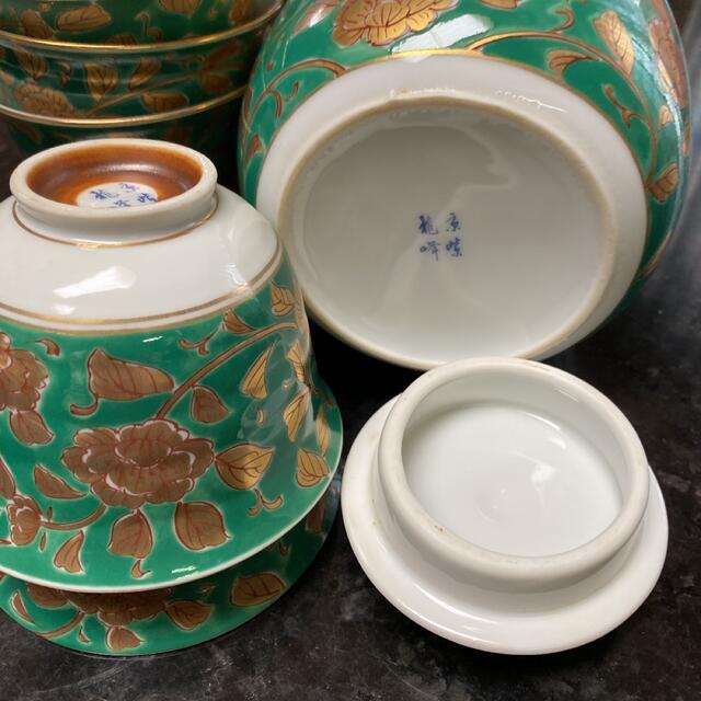 龍峰の急須とお茶飲み五個セットです。友人の帝国ホテルでの結婚式の引出物です。
