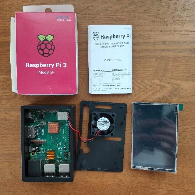 Raspberry Pi 3 Model B+ タッチパネルとケース付き