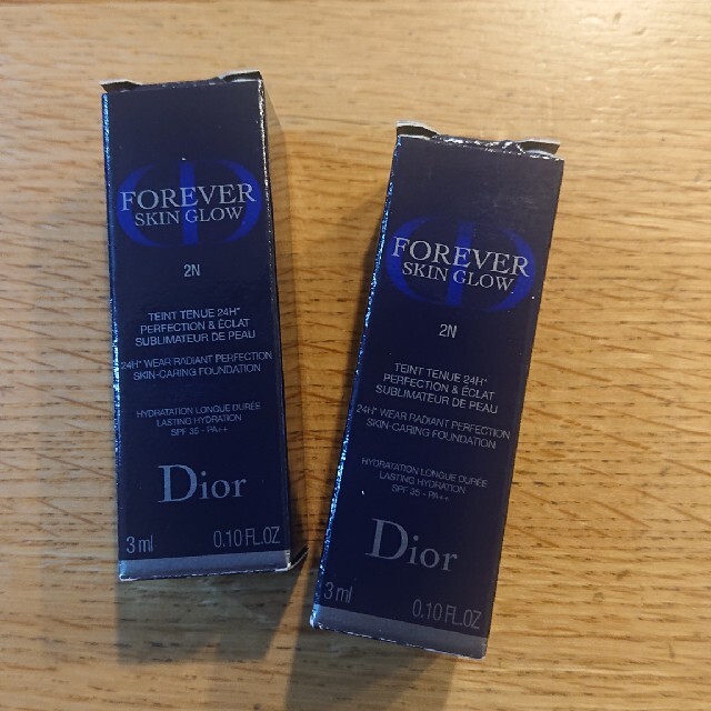 Dior(ディオール)のDior ディオール スキンフォーエヴァーフルイドグロウ 2N サンプル ２個 コスメ/美容のキット/セット(サンプル/トライアルキット)の商品写真