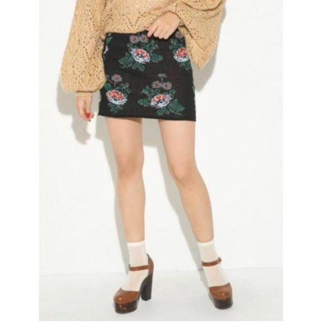 SLY(スライ)のSLY  花柄ミニスカート レディースのスカート(ミニスカート)の商品写真