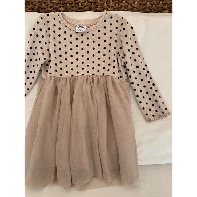 ZARA KIDS(ザラキッズ)のZARAキッズ　ドットワンピース　2-3歳　(期間限定3月末まで) キッズ/ベビー/マタニティのキッズ服女の子用(90cm~)(ワンピース)の商品写真