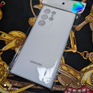 サムスン(SAMSUNG)のSamsung Galaxy S22 Ultra 高品質ロゴ入り白シリコンケース(Androidケース)