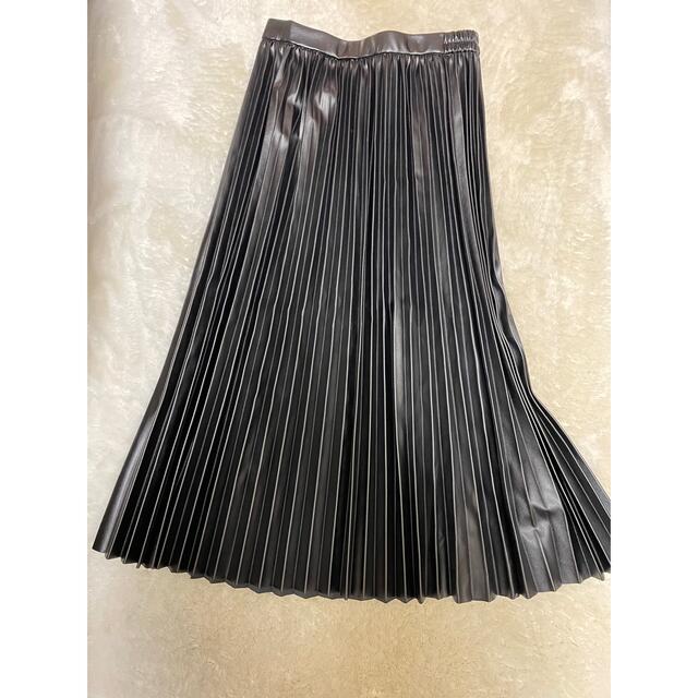 GU(ジーユー)のプリーツスカート　ロング　GU  合成皮革 レディースのスカート(ロングスカート)の商品写真
