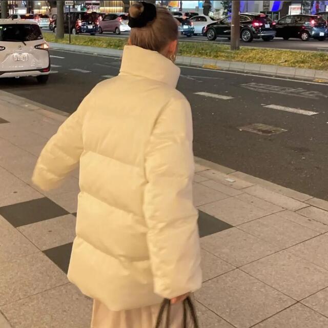 UNIQLO - ユニクロ +J ダウンボリュームジャケット ホワイトの通販 by