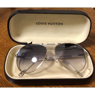 ルイヴィトン(LOUIS VUITTON)のみい様❗️Louis Vuittonルイヴィトンサングラス ダミエ　アズール(サングラス/メガネ)