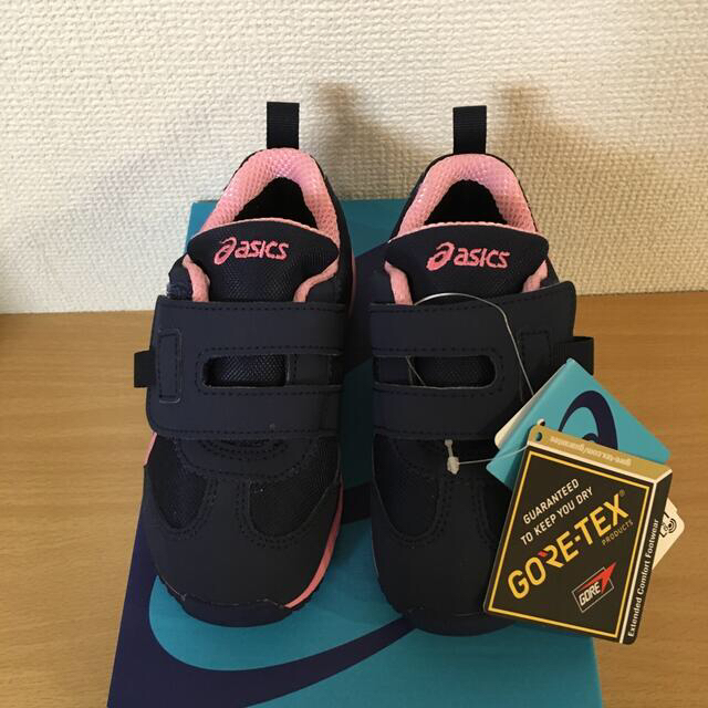 asics(アシックス)のアシックス　スニーカー　16.0センチ キッズ/ベビー/マタニティのキッズ靴/シューズ(15cm~)(スニーカー)の商品写真