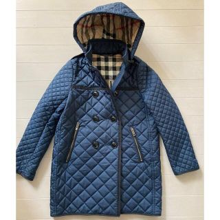 バーバリー(BURBERRY)の美品　バーバリージャパン★8Y 128cm 女の子コート(コート)