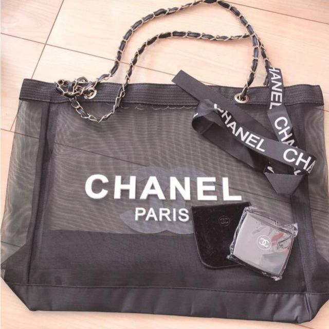 CHANEL(シャネル)のCHANEL ノベルティバッグ＆ミラー レディースのバッグ(ショルダーバッグ)の商品写真