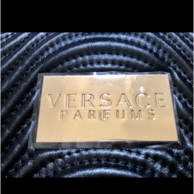 VERSACE(ヴェルサーチ)の【新品】黒トートヴェルサーチ VERSACE  parfums レディースのバッグ(トートバッグ)の商品写真