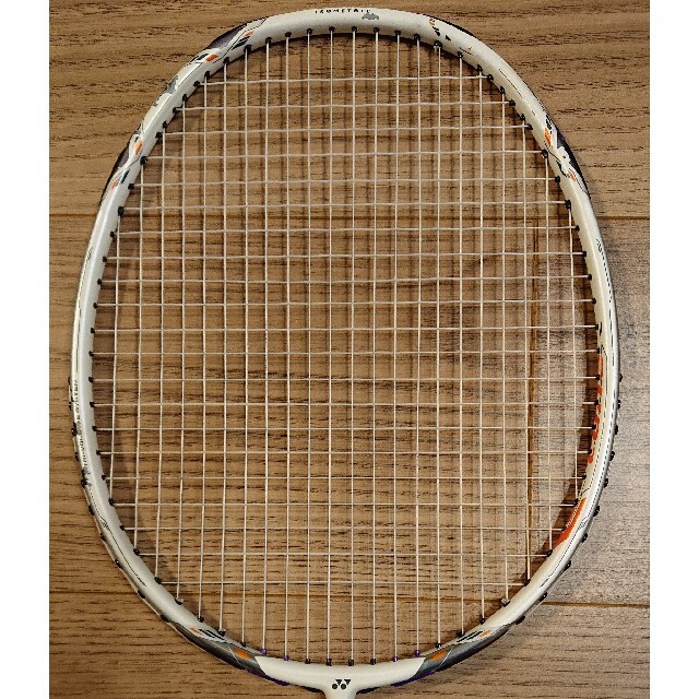 YONEX(ヨネックス)のYONEX　ヨネックス　バドミントンラケット　VOLTRIC 70 E-tune スポーツ/アウトドアのスポーツ/アウトドア その他(バドミントン)の商品写真