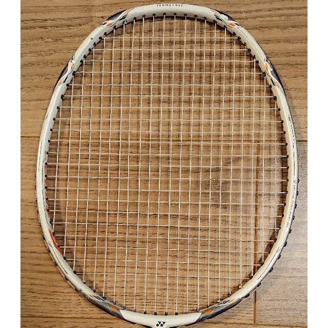 YONEX(ヨネックス)のYONEX　ヨネックス　バドミントンラケット　VOLTRIC 70 E-tune スポーツ/アウトドアのスポーツ/アウトドア その他(バドミントン)の商品写真