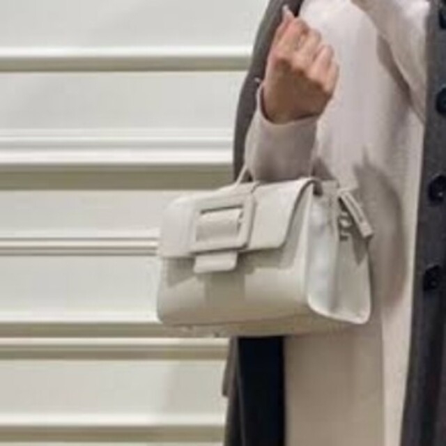 DIANA(ダイアナ)のダイアナ　ベルト付きショルダーバッグ レディースのバッグ(ショルダーバッグ)の商品写真