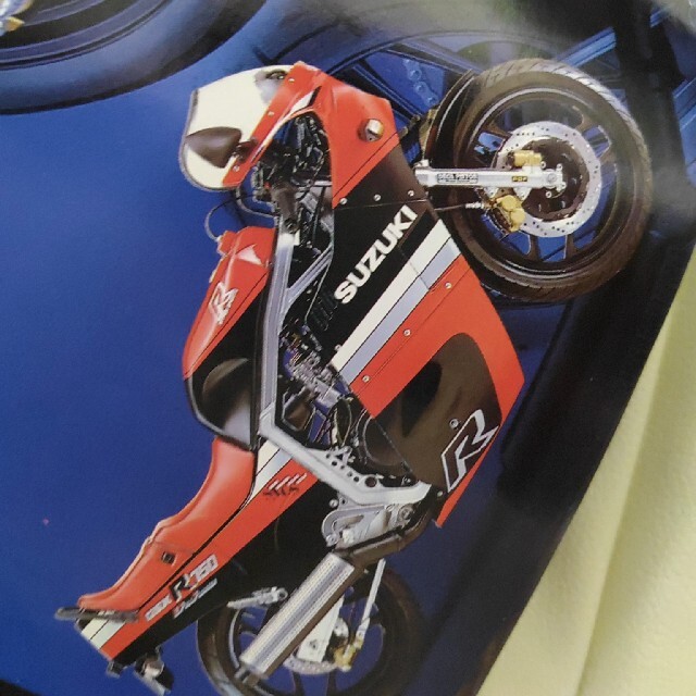 スズキ(スズキ)のGSXR 750カタログ 自動車/バイクのバイク(カタログ/マニュアル)の商品写真