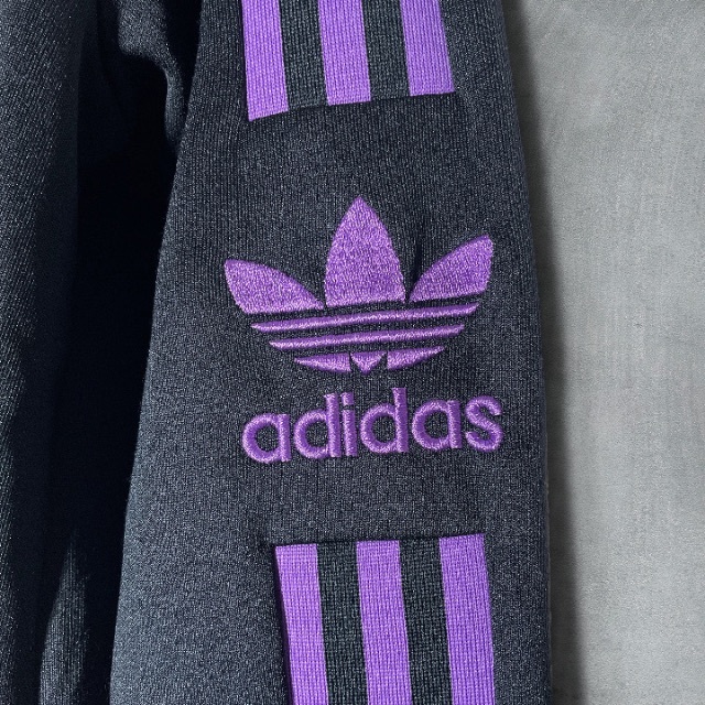 adidas(アディダス)の古着 アディダス adidas トレフォイルロゴトラックジャケット 黒×紫 L メンズのトップス(ジャージ)の商品写真