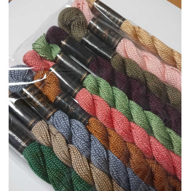 OLYMPUS(オリンパス)のOLYMPUS　5番　刺繍糸 ハンドメイドの素材/材料(生地/糸)の商品写真